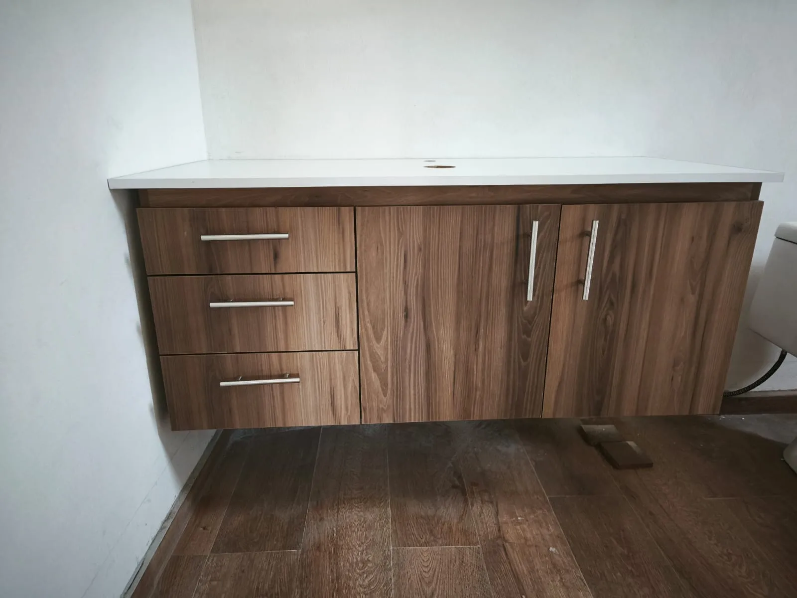 Cajonera y clóset