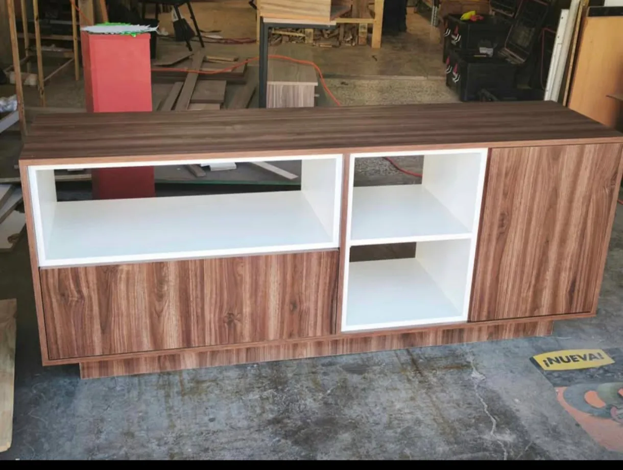 Credenza con nichos